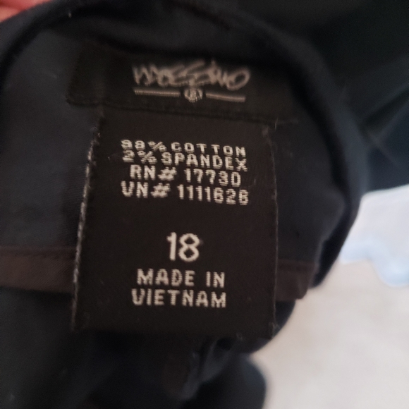 Pants - Picture 2 of 4